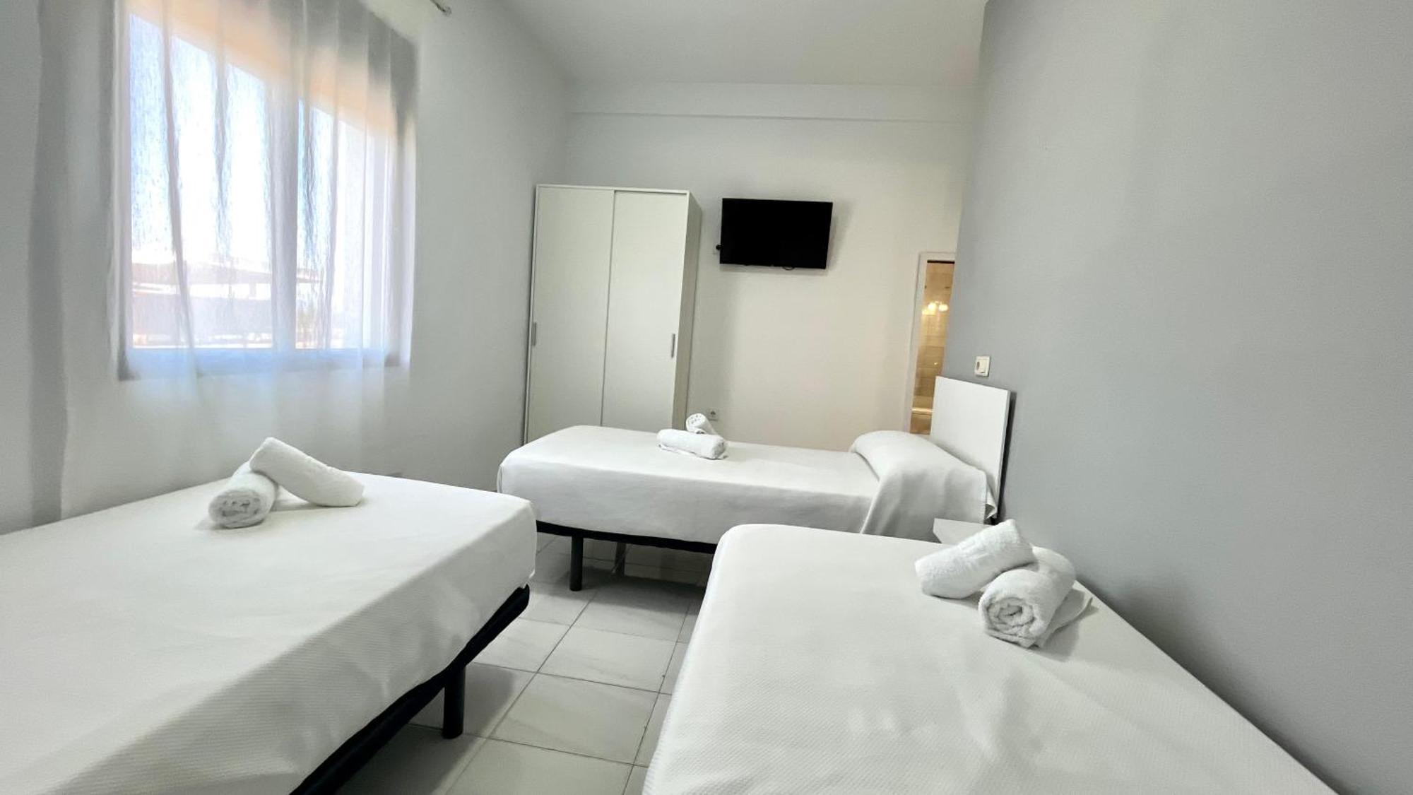 Hostal Carlos III Aldea Quintana Exterior foto